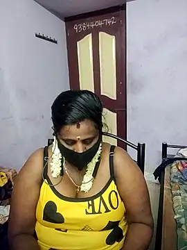 tamil_manju (F milf) - Oil on boobs