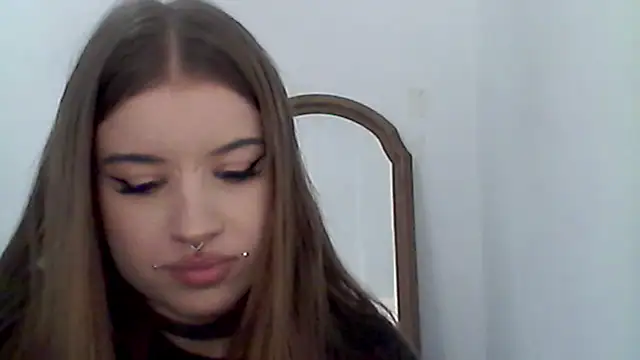 MollyHotTeen webcam