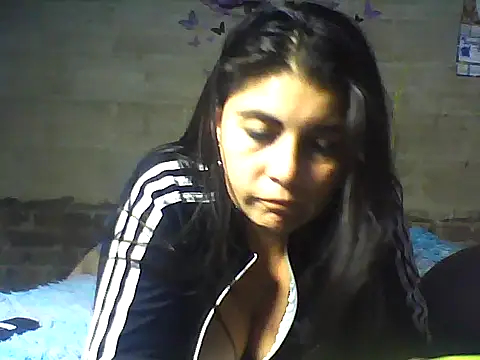 chikilinda198815 live cam on StripChat