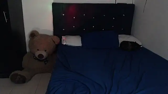 ANGELIQUE_KLANE webcam