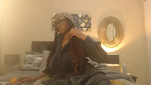 Creamyass22 webcam