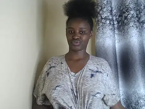 Prettygodess1 live cam on StripChat