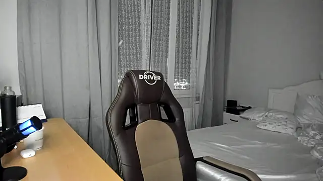 AmeliaInAmber
