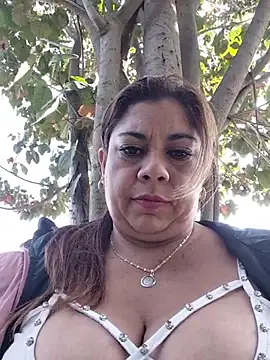 Laura-Hernandez webcam