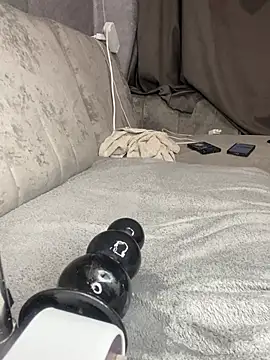 Lola_Hale webcam