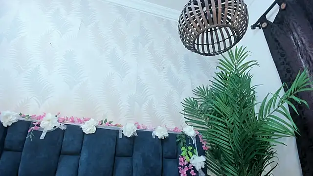 Melody_Megann webcam
