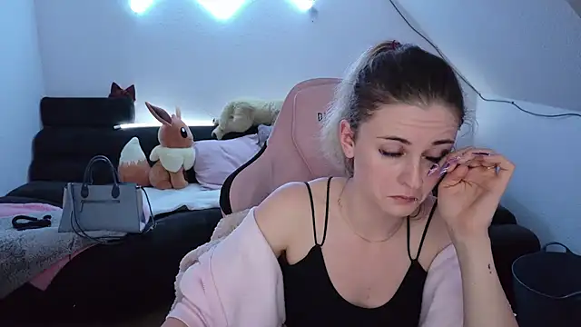 Melly4You webcam
