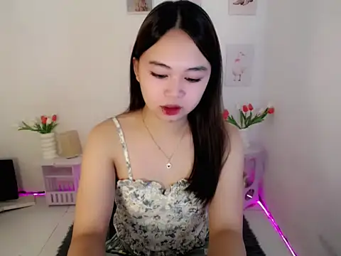 lustfullakim webcam