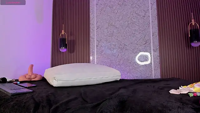 maye_wells_ webcam