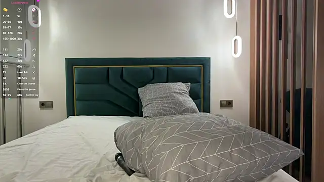 VikkiiSecret webcam