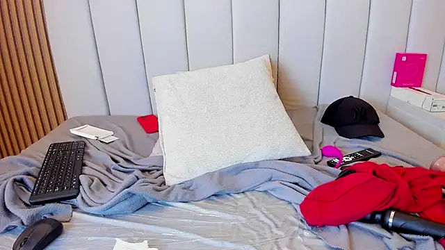 ElaVictoria webcam