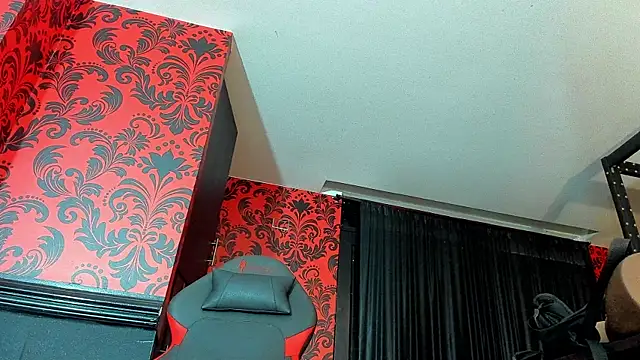 Miss_KathyFox webcam