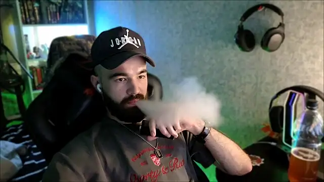 _Serious_Man webcam