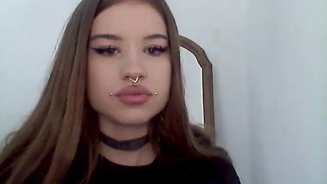 MollyHotTeen webcam