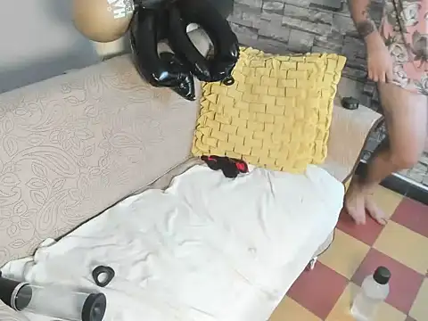 mike_lovers_ live cam on StripChat