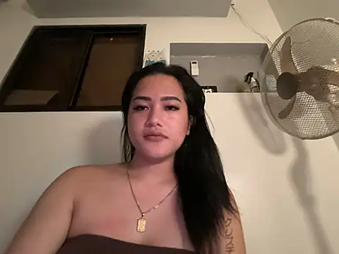 Bellabriella__ webcam