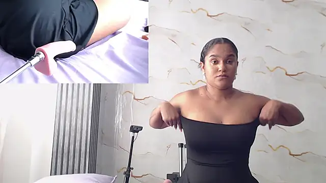 Emma_trons_ webcam