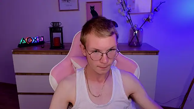 justleo__ webcam