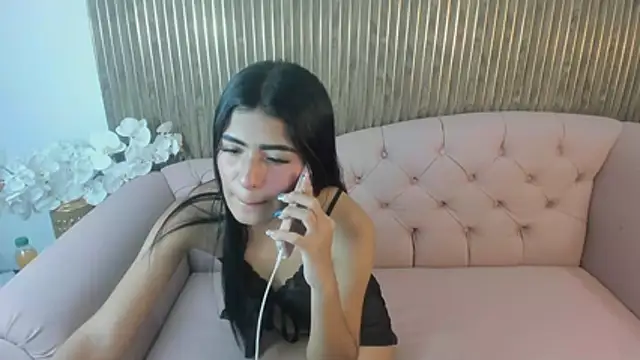 gatita_violeta webcam