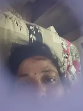 Aditibeauty42 webcam