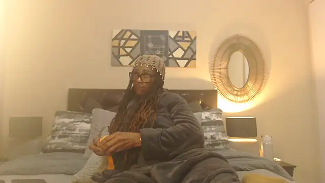 Creamyass22 webcam