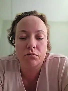 julimonroe webcam