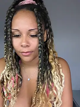 HaileyDiana webcam