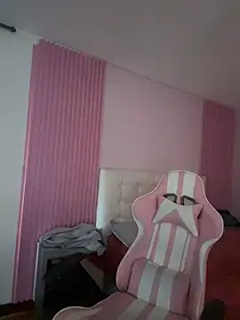 kittyrosse_ - KITTYROSSE_'s free webcam - UK Sex Cams