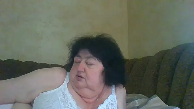MilaSky5303 live cam on StripChat