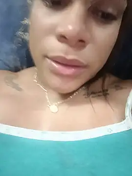 KarinRoss live cam on StripChat