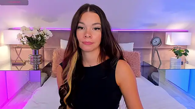 MiaMuse live cam