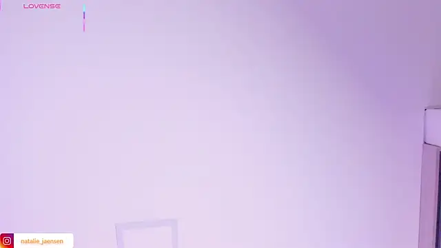 natalie_jaensen live cam on StripChat
