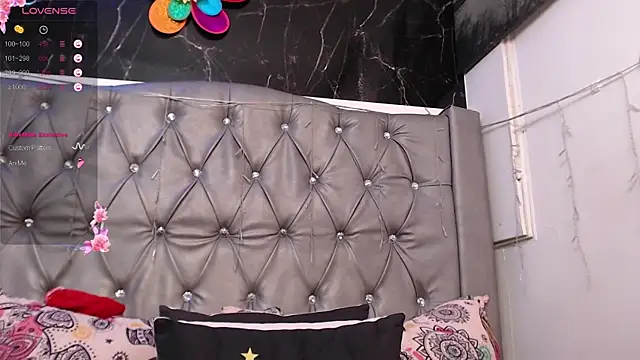 LAILAGUMMY webcam