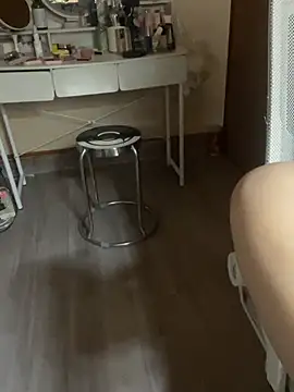 Mina048 webcam