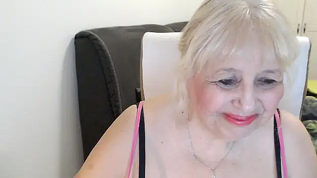 SusiLifeXXX webcam