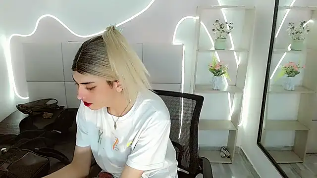 Daniela_Pink_