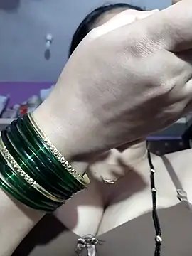 Priyanka_30 webcam