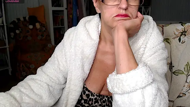 BloomingAllure webcam
