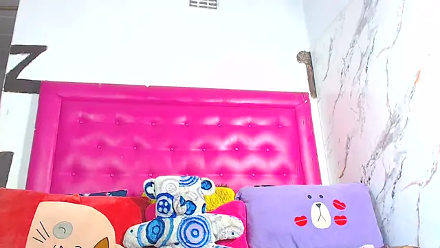 LoloQueen5 webcam