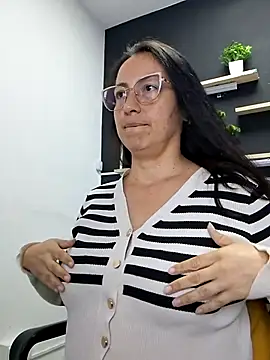 Lauryn_Jones webcam