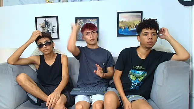 AVENGER_BOYS2026 webcam