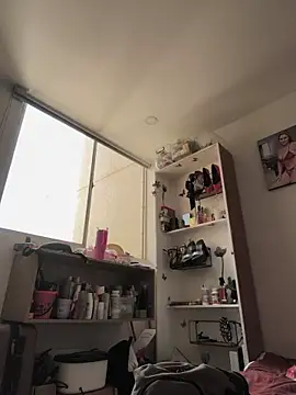 violet-grey webcam