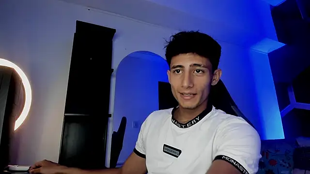MaxiimoRomano_ webcam