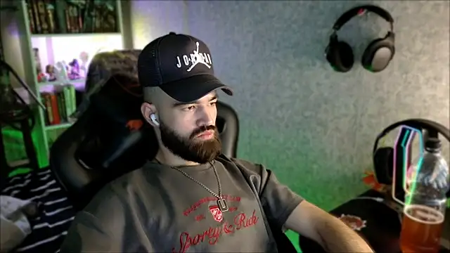_Serious_Man webcam