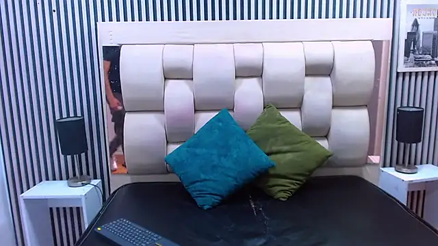 Lucas_Knight webcam