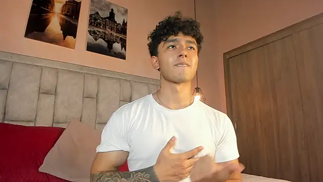 Kairoxxx_ live cam on StripChat