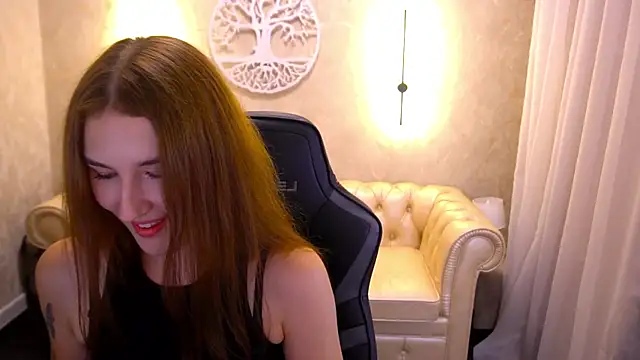 MirellEmber webcam