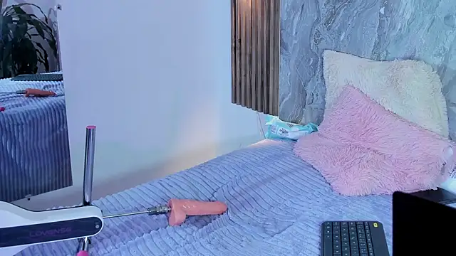Victoria_Moonn webcam