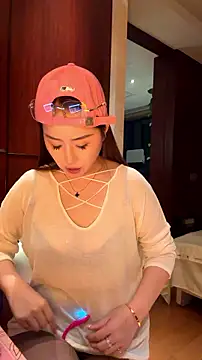 momoli60 webcam