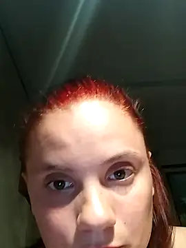 adrienn01 webcam
